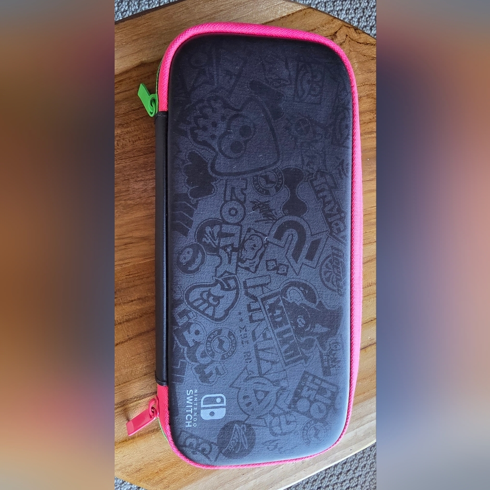 Nintendo Case and games bundle